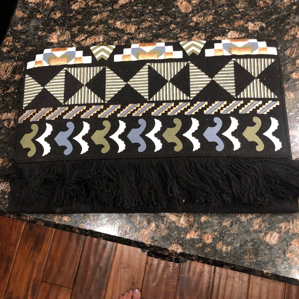 Stella & Dot Taj Clutch